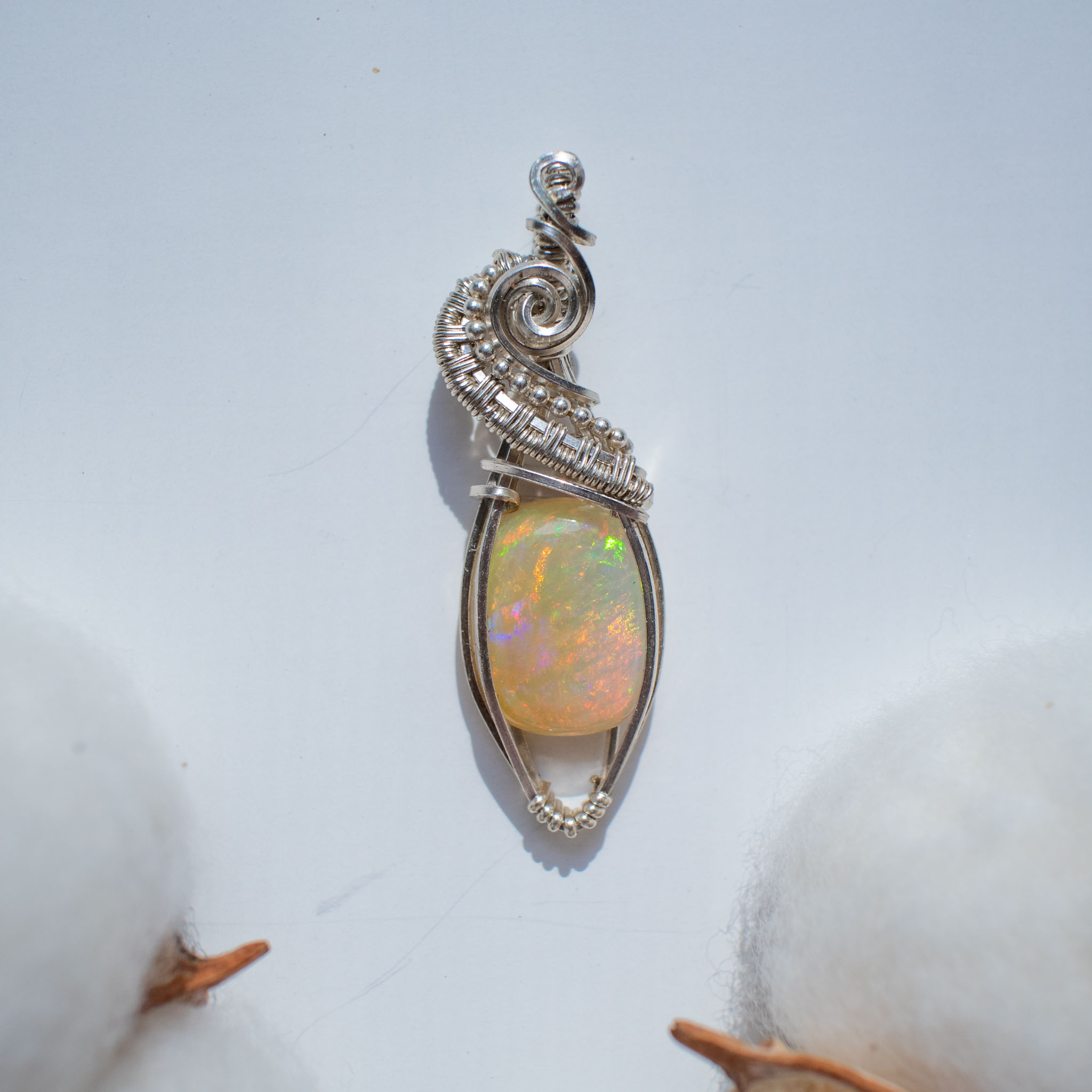 Ethiopian Opal Silver necklace, 4 ct