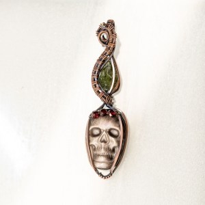 Moldavite with Skull Obsidian necklace